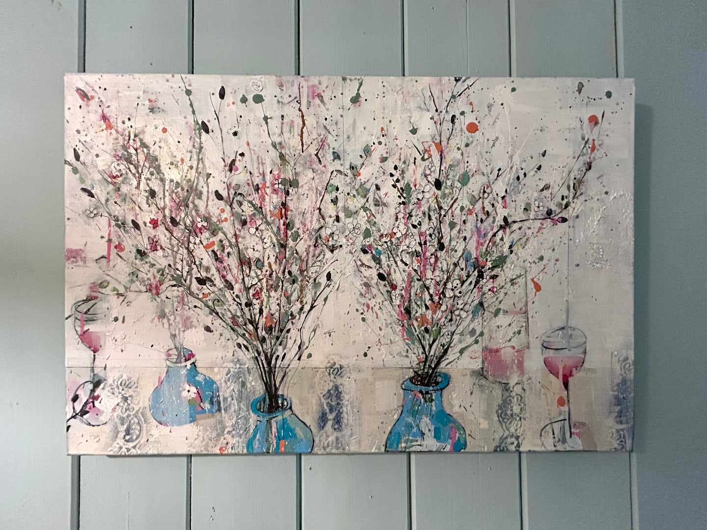 Spring flowers and alfresco Rose